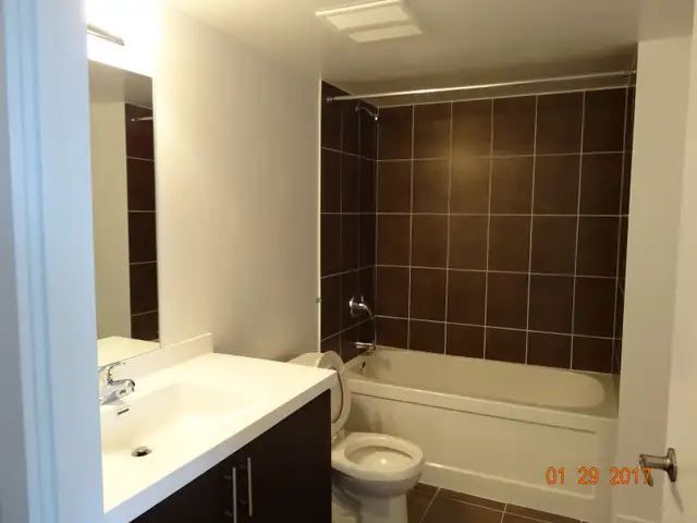 1 Bdr 1 Dent Condo for Rent on Toronto Dupont & Lansdowne $2100 - Photo 8