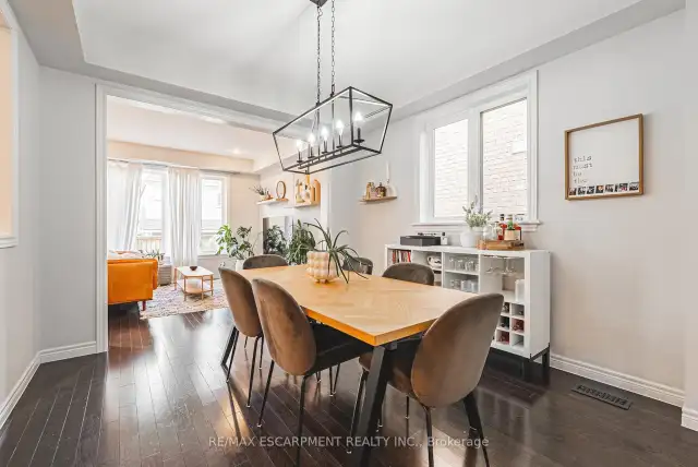 2 rooms for rent in beautiful house on Hamilton mountain/pool - Photo 3