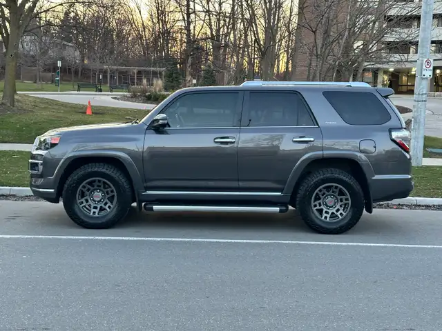 2014 Toyota 4Runner Limited | 7 Passenger | TRD Pro Wheels | - Photo 2