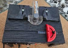 Router and Table - Photo 6