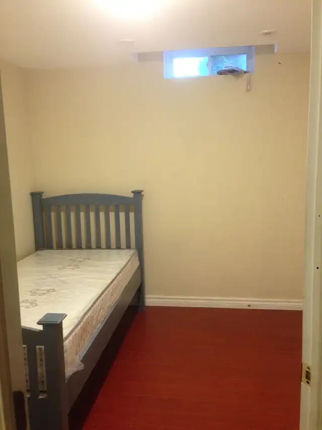 ROOM FOR RENT…!! - Photo 3
