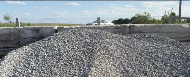 Cow Manure Triplemix Topsoil Blacksoil Gravel - Photo 3