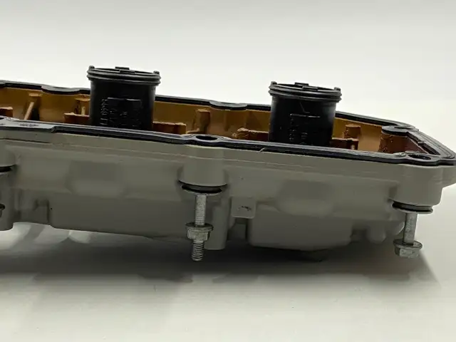 2008-2013 BMW M3 S65 Valve Rocker Cover Bank 2 Drivers Side - Photo 8