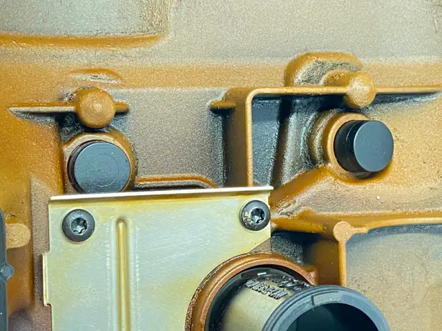 2008-2013 BMW M3 S65 Valve Rocker Cover Bank 2 Drivers Side - Photo 9