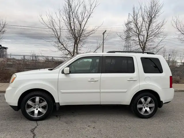 2012 Honda Pilot 2012 HONDA  PILOT , 8 PASSAGERS  ,  4X4 ,  AUTO - Photo 2