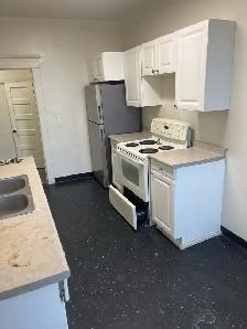 $714 Bach. ALL utilities included. - Photo 2