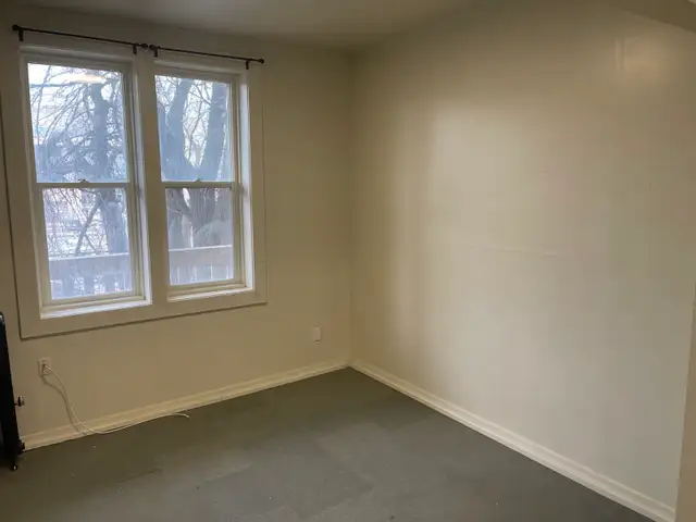 $714 Bach. ALL utilities included. - Photo 6