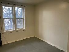 $714 Bach. ALL utilities included. - Photo 6