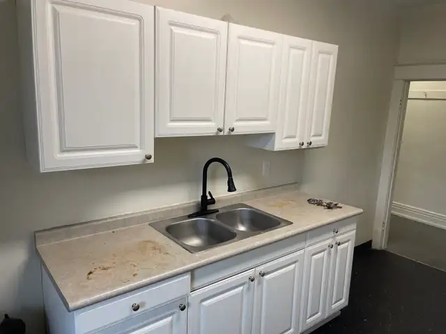$714 Bach. ALL utilities included. - Photo 7