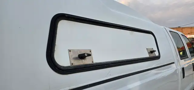 2014 Ford Super Duty F-350 SRW 4x4 - 4 Door - 8FT Box - Tow pack - Photo 8