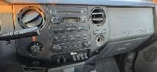 2014 Ford Super Duty F-350 SRW 4x4 - 4 Door - 8FT Box - Tow pack - Photo 17