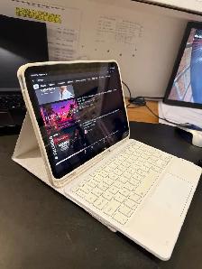 Apple Ipad (10th Generation, 64 GB) for sale - Photo 8