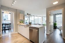 2 Bed Condo in Yaletown – Large Patio   Parking – $969K