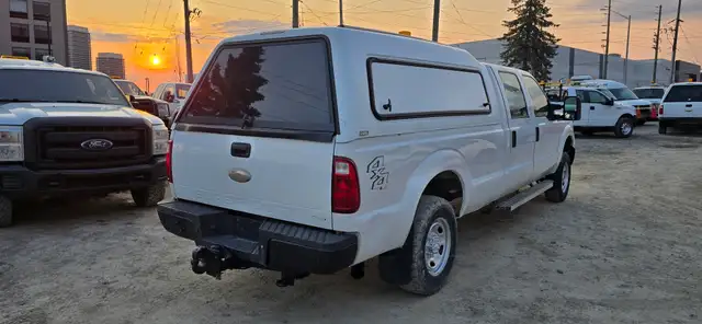 2012 Ford Super Duty F-250 SRW 4x4 - 4 Door - 8FT Box - Tow pack - Photo 4