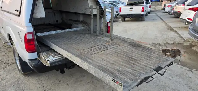 2012 Ford Super Duty F-250 SRW 4x4 - 4 Door - 8FT Box - Tow pack - Photo 8