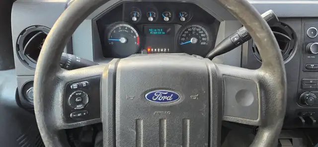 2012 Ford Super Duty F-250 SRW 4x4 - 4 Door - 8FT Box - Tow pack - Photo 16