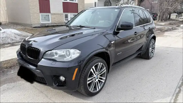 2012 BMW X5 M V8 4.4L AWD 136,000km