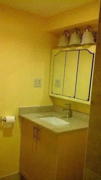 One Bedroom Bsmt Apt for rent in Scarborough - Photo 7