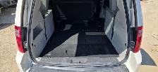 2009 Dodge Grand Caravan SE Passenger van Stow N' Go - runs like - Photo 8
