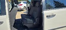 2009 Dodge Grand Caravan SE Passenger van Stow N' Go - runs like - Photo 9
