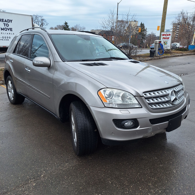 2007 Mercedes-Benz M-Class ML 500 5.0L Fantastic condition insid - Photo 7