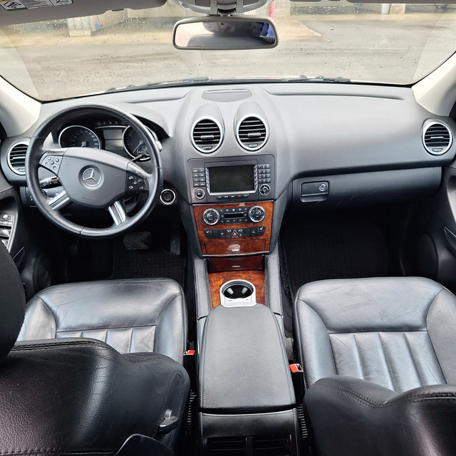 2007 Mercedes-Benz M-Class ML 500 5.0L Fantastic condition insid - Photo 11
