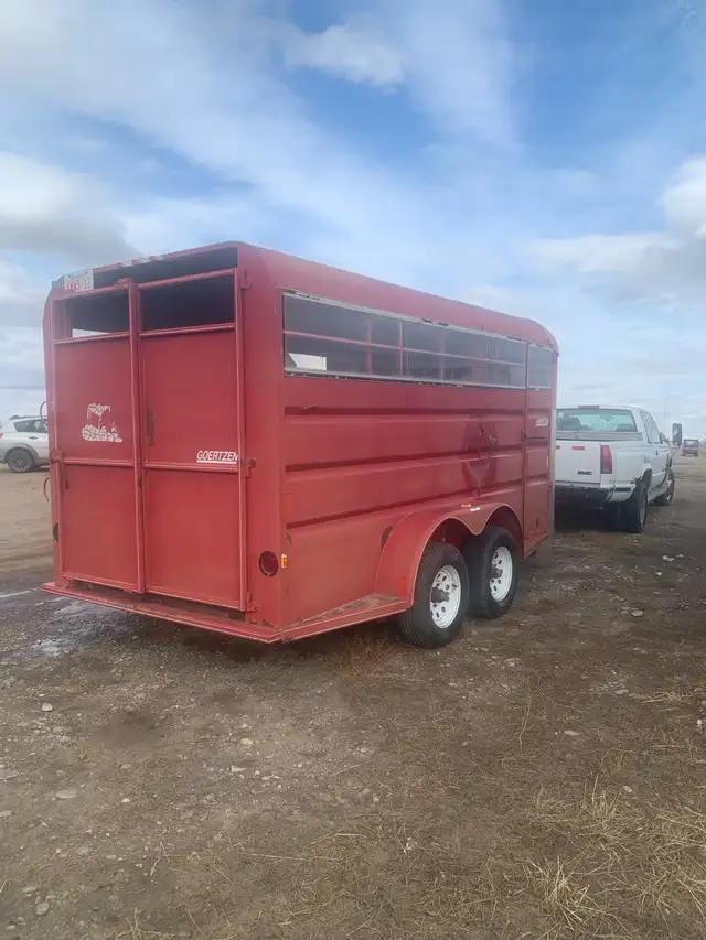 Truck and horse trailer combo - Photo 2