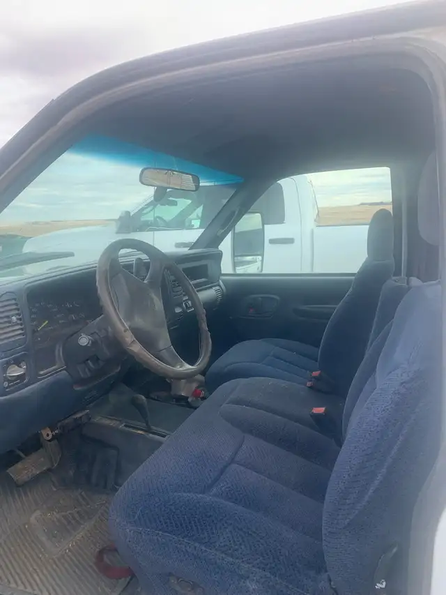 Truck and horse trailer combo - Photo 3