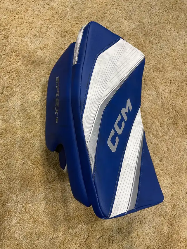 CCM E Flex 6 Blocker and Glove (Full Right) - Photo 5