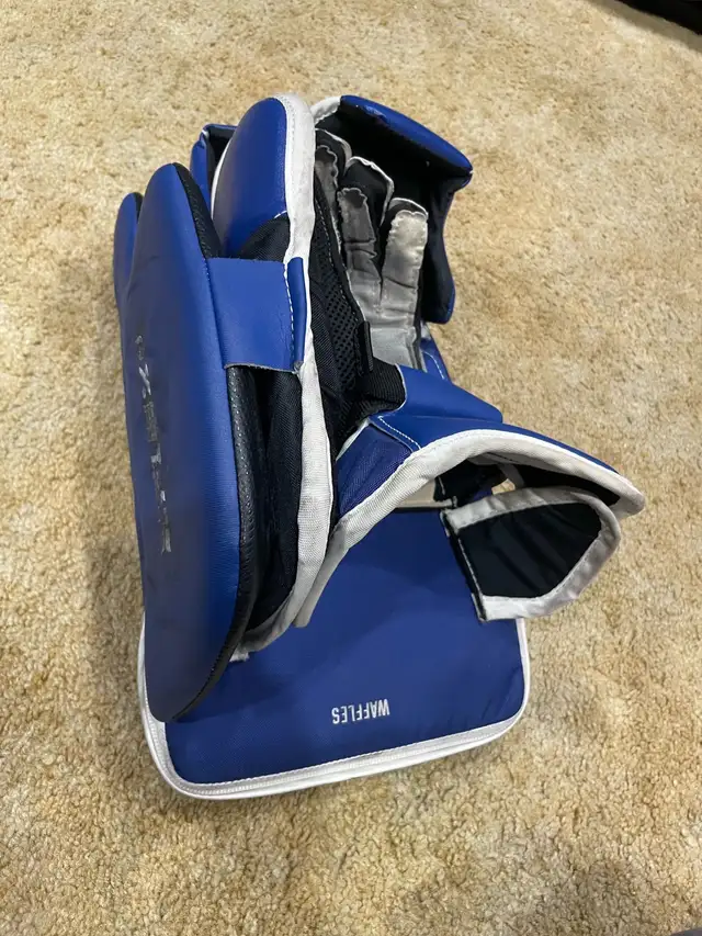 CCM E Flex 6 Blocker and Glove (Full Right) - Photo 7