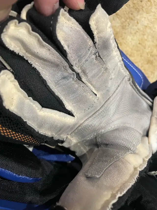 CCM E Flex 6 Blocker and Glove (Full Right) - Photo 8