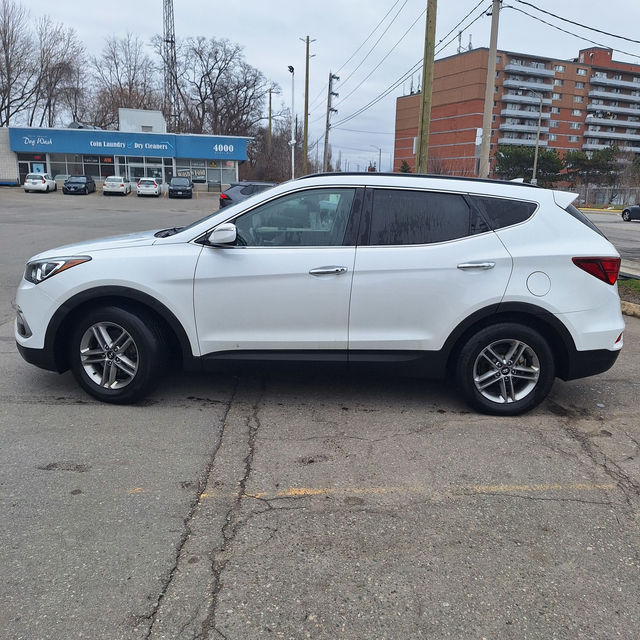 2018 Hyundai Santa Fe Sport Luxury AWD 2.4l 4cyl, 22 service rec - Photo 4