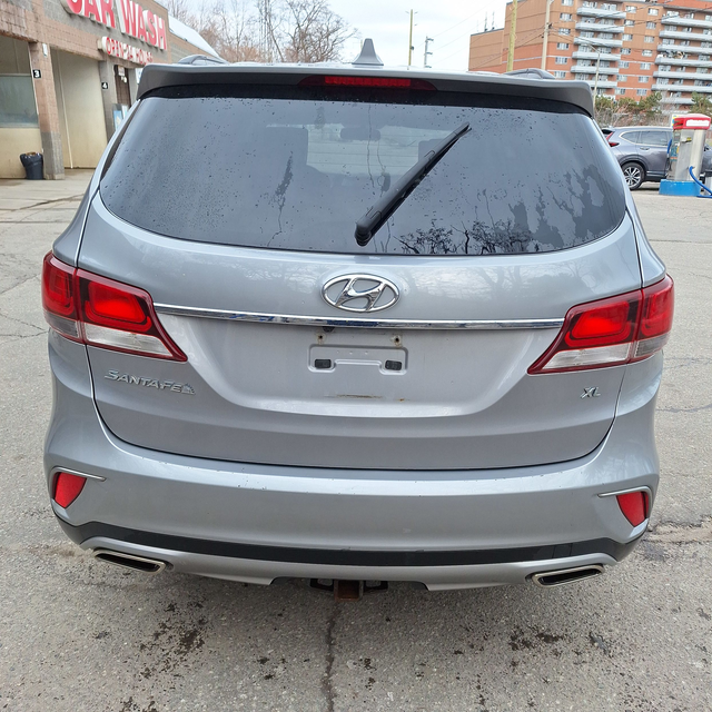 2018 Hyundai Santa Fe XL 7 seats 3.3l 6cyl, drives and feels ver - Photo 4