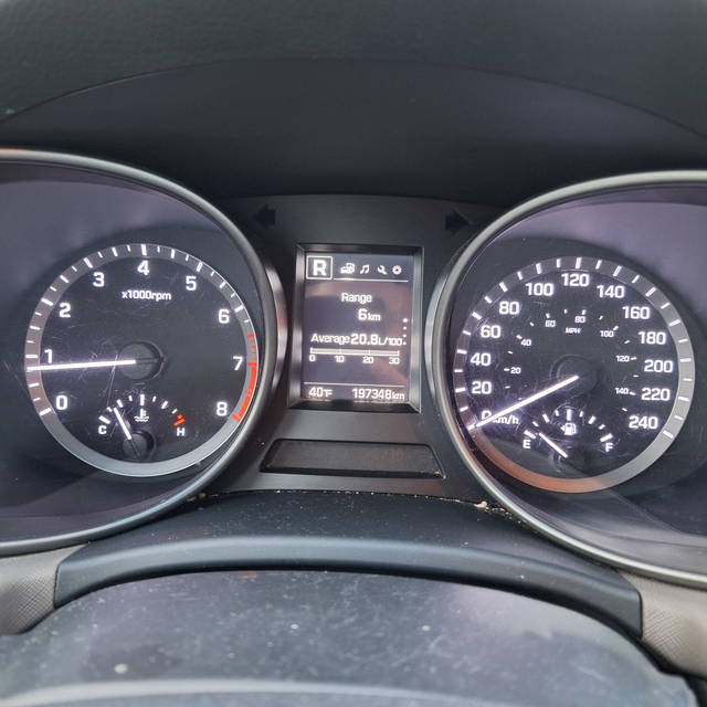 2018 Hyundai Santa Fe XL 7 seats 3.3l 6cyl, drives and feels ver - Photo 16