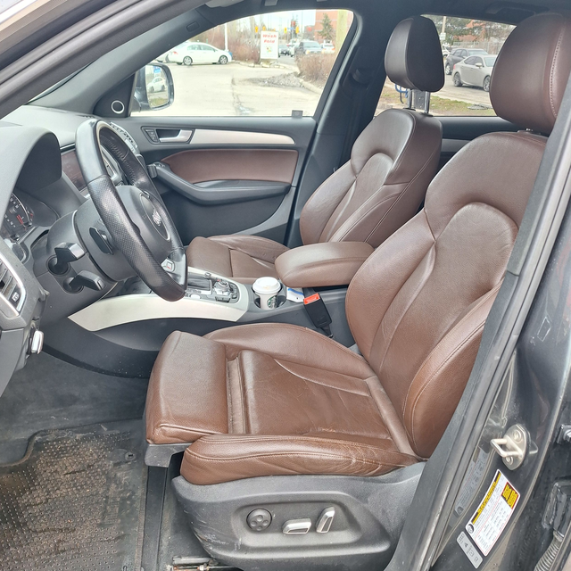 2014 Audi Q5 3.0L Technik loaded and very well maintained! - Photo 12