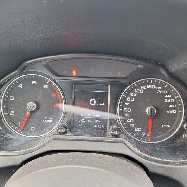 2014 Audi Q5 3.0L Technik loaded and very well maintained! - Photo 16