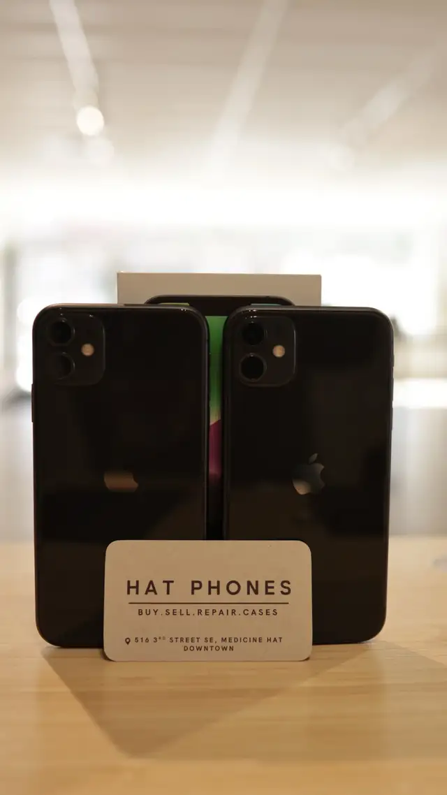 iPhone 11 - HAT PHONES