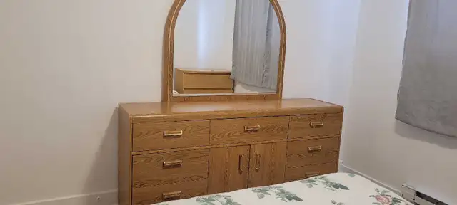 Appartement entièrement rénové et meublé près du metro Sauvé - Photo 4