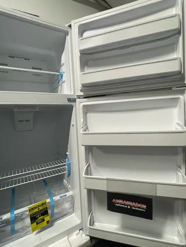 NEW 30" Frigidaire Top Freezer Fridge (18 Cu.Ft) - Photo 8