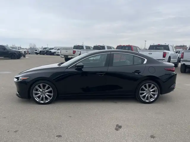 2019 Mazda Mazda3 GT Auto /NAVIGATION/B.CAM/LEATHER/SUNROOF - Photo 4