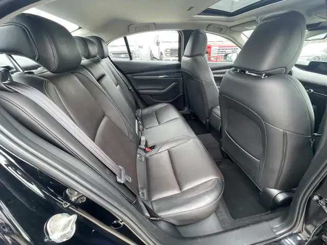 2019 Mazda Mazda3 GT Auto /NAVIGATION/B.CAM/LEATHER/SUNROOF - Photo 12