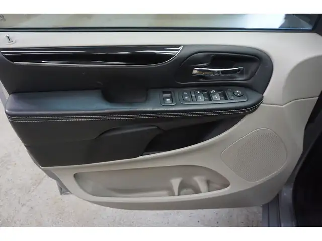 2017 Dodge Grand Caravan SXT PREMIUM PLUS 7 PASS CUIR BLUETOOTH - Photo 33