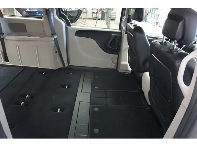 2017 Dodge Grand Caravan SXT PREMIUM PLUS 7 PASS CUIR BLUETOOTH - Photo 37