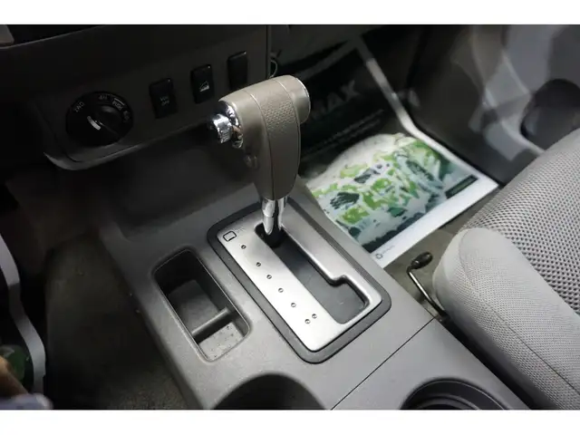 2010 Nissan Frontier SE V6 4.0L 4X4 - CREW CAB AUTO MAGS A/C 150 - Photo 22