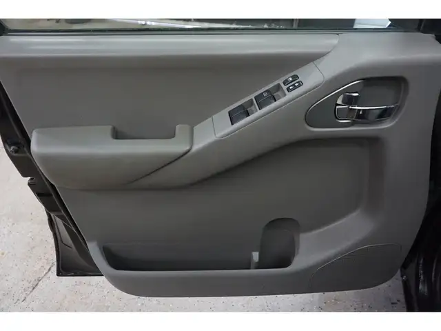 2010 Nissan Frontier SE V6 4.0L 4X4 - CREW CAB AUTO MAGS A/C 150 - Photo 30