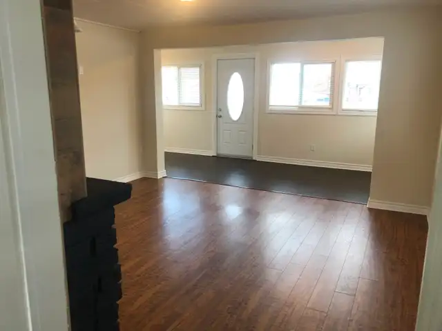 2 Bedroom, Beach 2, laundry, 4 parking, storage - Photo 2