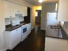 2 Bedroom, Beach 2, laundry, 4 parking, storage - Photo 3