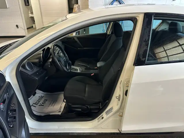 2011 Mazda Mazda3 - Photo 6