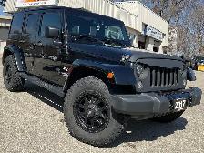 2017 Jeep Wrangler Unlimited Sahara 4WD - NAV! BLUETOOTH! REMOTE