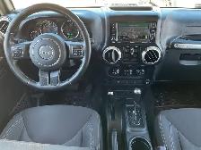 2017 Jeep Wrangler Unlimited Sahara 4WD - NAV! BLUETOOTH! REMOTE - Photo 12